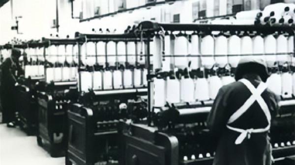 女科學家崔東華:研發“金鐘罩”,解決導彈攔截難題,守護領海 女科學家崔東華:研發“金鐘罩”,解決導彈攔截難題,守護領海