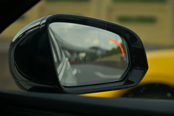 二手沃爾沃插混S60：4.7秒破百，7分錢一公里