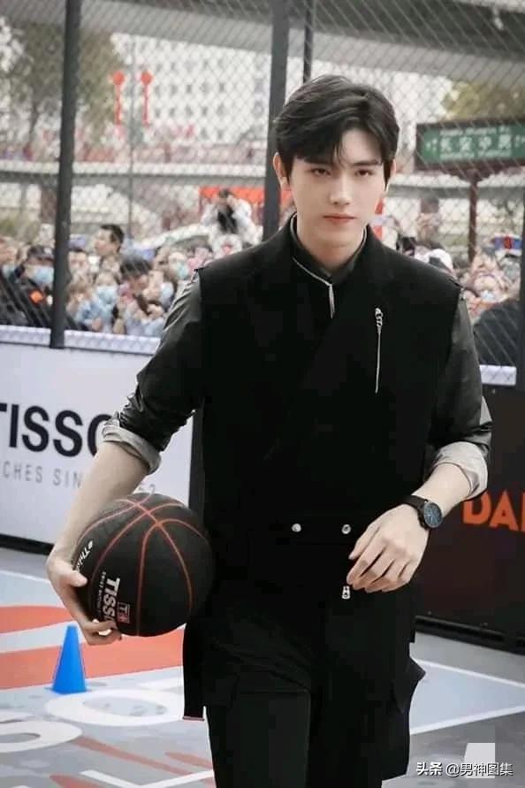 少年悄悄的長大了 少年悄悄的長大了