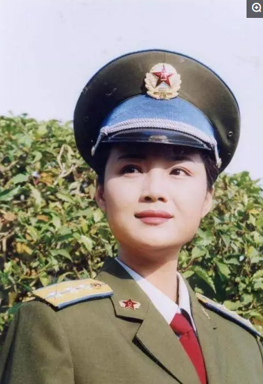 德藝雙馨的一對雙星,半路成夫妻相愛20年,子女顏值高還都是演員 德藝雙馨的一對雙星,半路成夫妻相愛20年,子女顏值高還都是演員