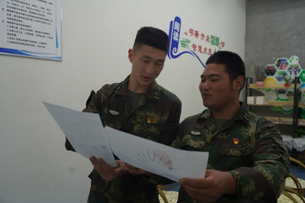 “龍宮”深處,官兵們最大的渴望就是見一見太陽 “龍宮”深處,官兵們最大的渴望就是見一見太陽