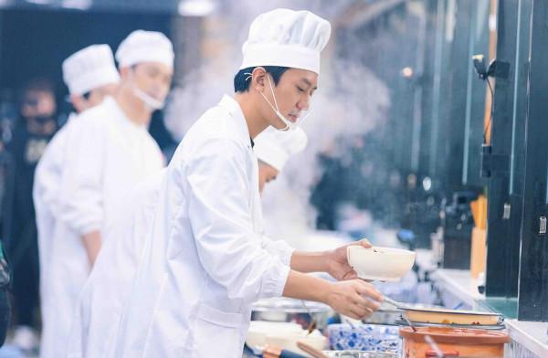 老百姓陪著鄧超錄製到半夜兩點半,《五哈》強凹的正能量令人尷尬 老百姓陪著鄧超錄製到半夜兩點半,《五哈》強凹的正能量令人尷尬