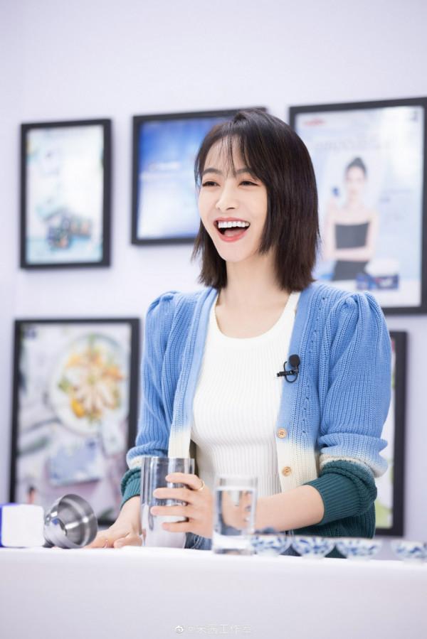 宋茜最新工作照清晰秀麗