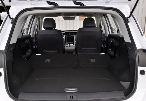 令人驕傲的“中國造”榮威RX5 Max,配256色氛圍燈,好看還不貴 令人驕傲的“中國造”榮威RX5 Max,配256色氛圍燈,好看還不貴