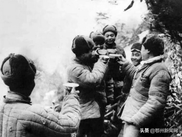 71年前,他們跨過了鴨綠江 71年前,他們跨過了鴨綠江