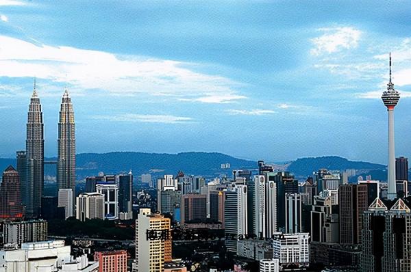 全球九大觀光塔!上海地標東方明珠竟然與第一相差近170米 全球九大觀光塔!上海地標東方明珠竟然與第一相差近170米