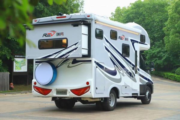 進口底盤，瑞弗s820，6.5噸底盤為您的出行提供保障