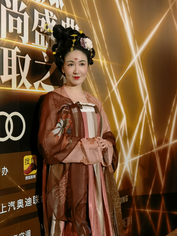 時尚盛典大翻車?婁藝瀟臉腫,趙雅芝瘦脫相,baby豔壓全場 時尚盛典大翻車?婁藝瀟臉腫,趙雅芝瘦脫相,baby豔壓全場