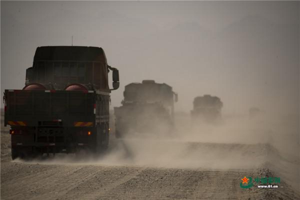 組圖丨南部戰區空軍地導某旅實兵對抗錘鍊防空利箭 組圖丨南部戰區空軍地導某旅實兵對抗錘鍊防空利箭