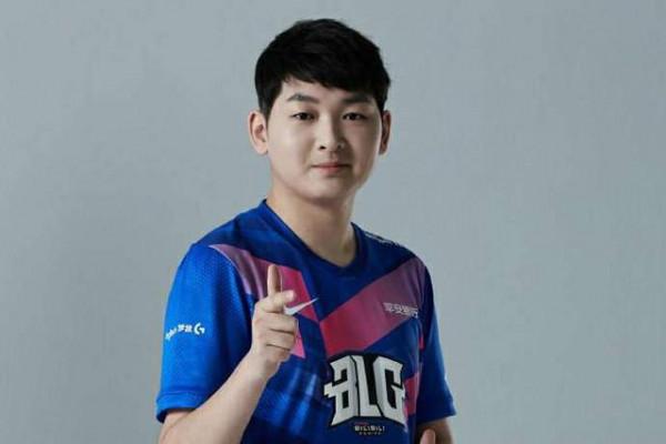 轉會期截止時間臨近,WE陣容撲朔迷離 轉會期截止時間臨近,WE陣容撲朔迷離