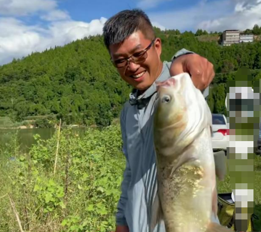 楊永財跟李大毛反目？直播間怒稱自己太傻，金龍魚餌扮演什麼角色