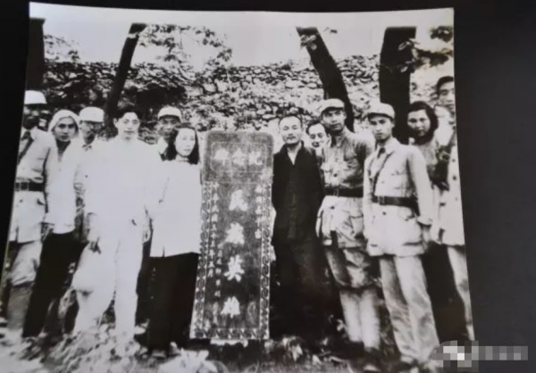 1982年河北老太病逝，遺物發現八路軍借據，曾救下300紅軍