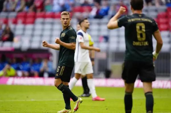 登頂榜首!拜仁國米利物浦誰能笑到最後 登頂榜首!拜仁國米利物浦誰能笑到最後