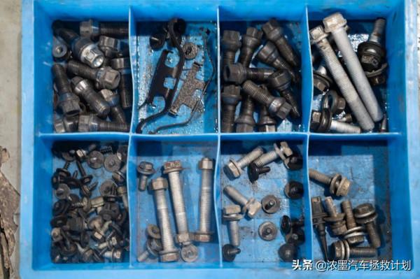 「典藏座駕」整備一臺經典的寶馬E66,於所到之處書寫下闊瀾人生 「典藏座駕」整備一臺經典的寶馬E66,於所到之處書寫下闊瀾人生