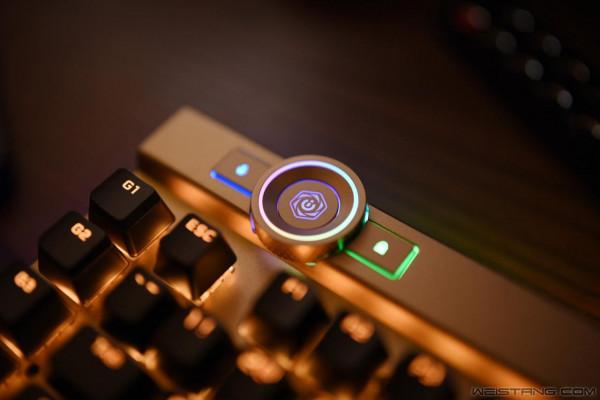 美商海盜船K100璀璨金機械鍵盤賞析 美商海盜船K100璀璨金機械鍵盤賞析