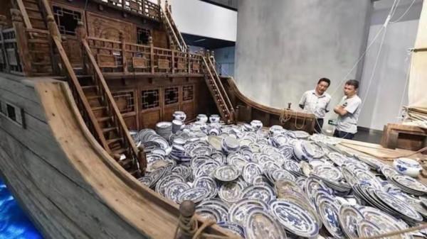 2007年，中國南海神秘沉船時隔800年終於上岸，船身不腐價值連城