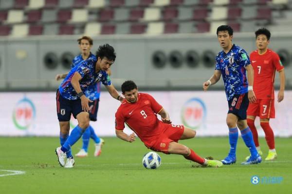 記者:如何讓廣州隊八名國腳專注於12強賽?國足內部已召開會議 記者:如何讓廣州隊八名國腳專注於12強賽?國足內部已召開會議