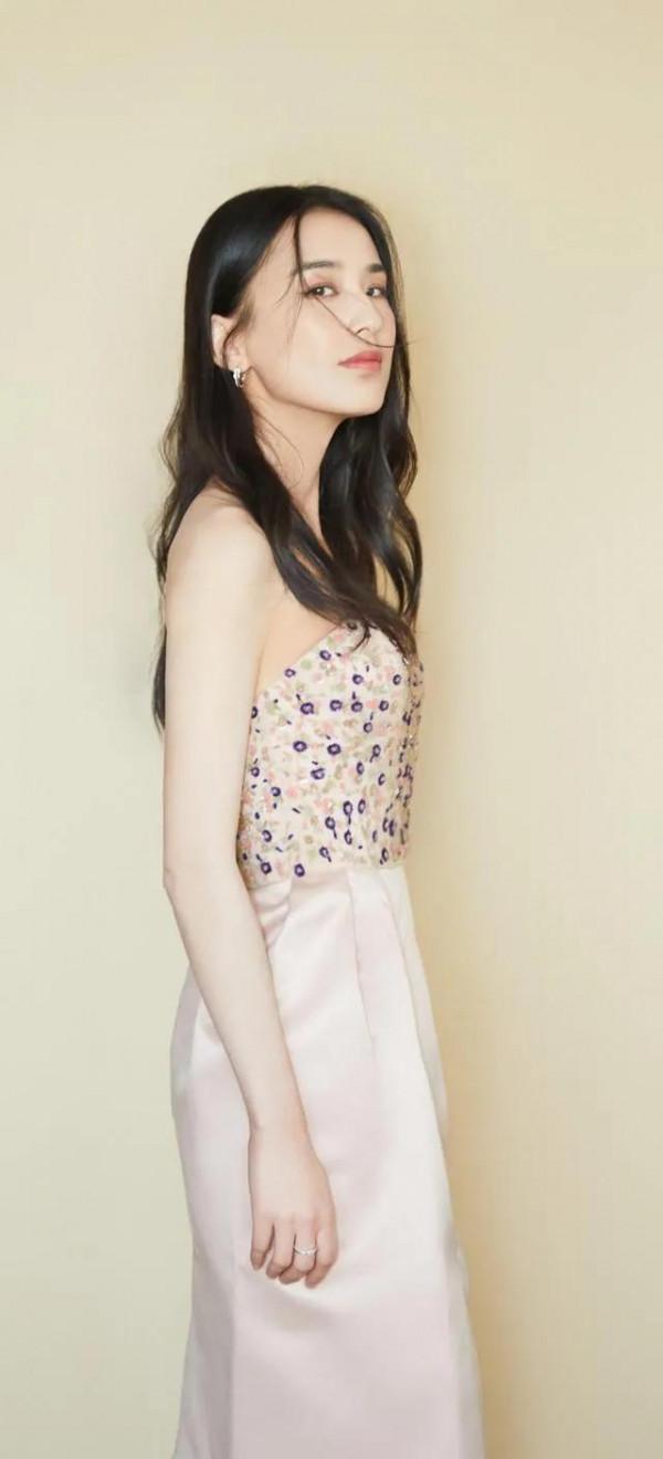 黃聖依顏值擔當 黃聖依顏值擔當