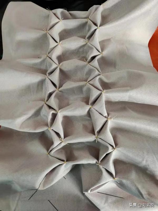 手縫元寶抱枕，一看就會