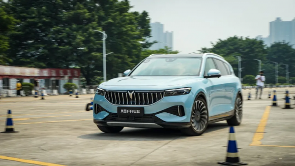 月銷近萬臺的國產大6座SUV迎勁敵，配空氣懸掛，價格卻差不多