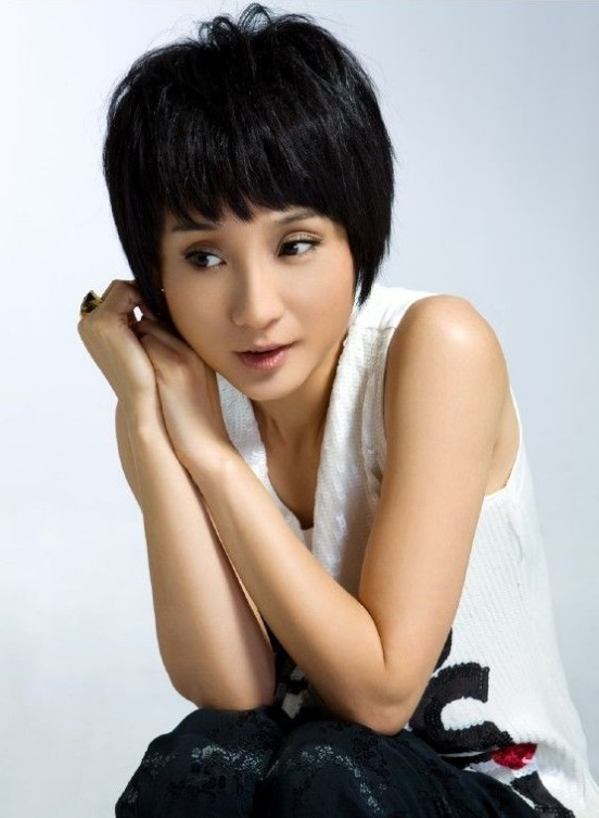 孔琳:王全安為蔣雯麗把她拋棄,7年戀人又把她拋棄,52歲還未婚 孔琳:王全安為蔣雯麗把她拋棄,7年戀人又把她拋棄,52歲還未婚