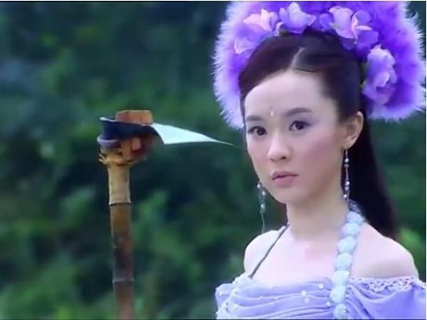 古裝紫衣系列：它不一定代表美麗的顏色 但穿上這個顏色的人都很美