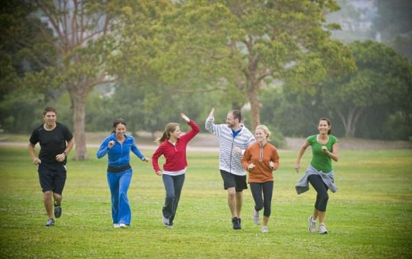 為何人到了中年易發胖？或許和吃的關係不大，這3個原因留意一下