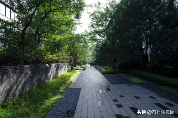 灰色石材營造的住宅美感