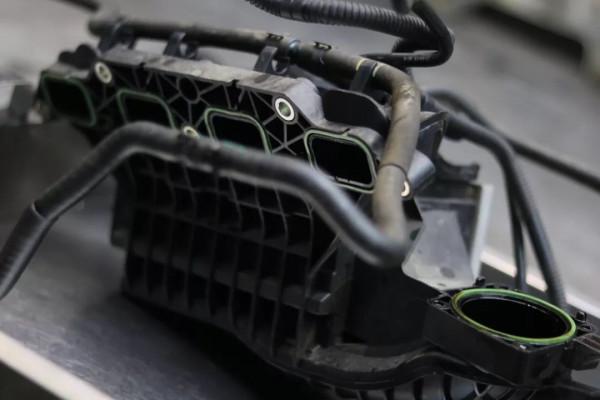 怪獸修車：翻新來自河南的大眾途安，全車異響抖動，積碳堆積如山