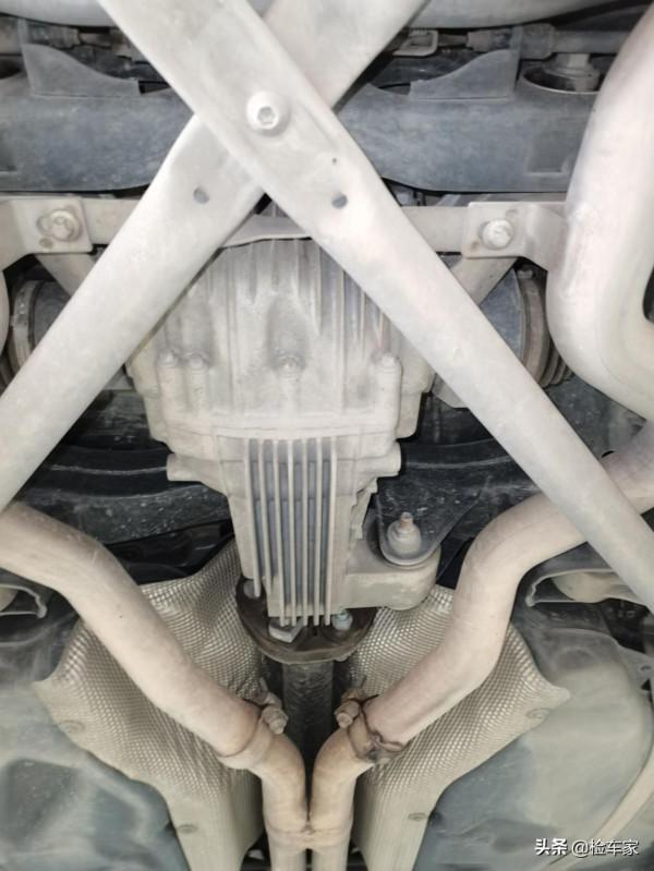 尷尬了!在朋友手裡花32萬買輛賓士商務車,檢測後差點“翻船” 尷尬了!在朋友手裡花32萬買輛賓士商務車,檢測後差點“翻船”