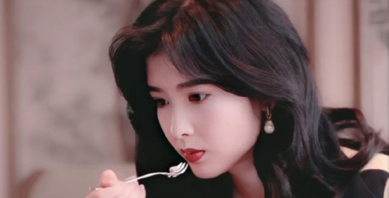 10位嫁入豪門的女星,各有各的結局,有的離婚有的被老公寵上天 10位嫁入豪門的女星,各有各的結局,有的離婚有的被老公寵上天