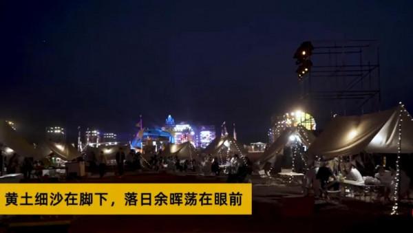 絕了，沙漠裡的自助餐