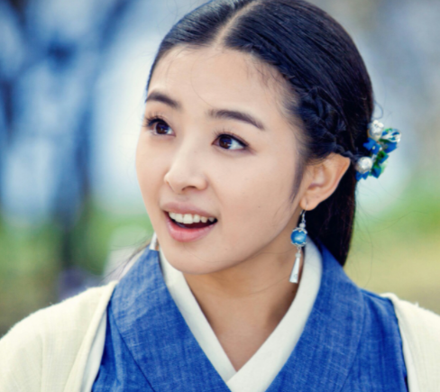 央視帶頭宣傳，張靜初女性大劇開機，與《隱秘而偉大》夏處長搭檔