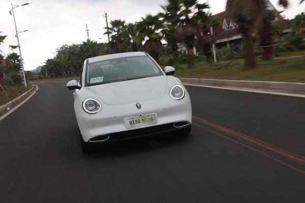 試駕尤拉好貓 最愛女人的車型,外形顏值高,智慧配置表現不俗 試駕尤拉好貓 最愛女人的車型,外形顏值高,智慧配置表現不俗