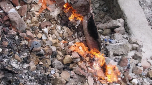 重慶村莊地上冒火60年不滅,村民用來燒水做飯,原來國外也有 重慶村莊地上冒火60年不滅,村民用來燒水做飯,原來國外也有