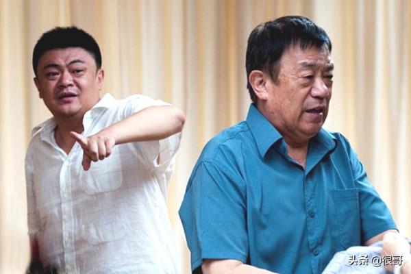 《突圍》中演員的親友團：何琳是呂中的兒媳，耿樂的爺爺是畫家