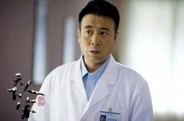 30集《天下人家》今晚開播，5位實力派助陣，又一部年代大劇來了