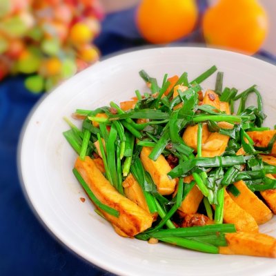 原來#精緻一人食#韭菜炒白乾才是真正的米飯殺手