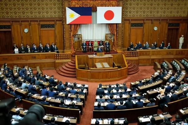 遼寧艦穿越宮古海峽,讓日本自衛隊感到焦慮 遼寧艦穿越宮古海峽,讓日本自衛隊感到焦慮