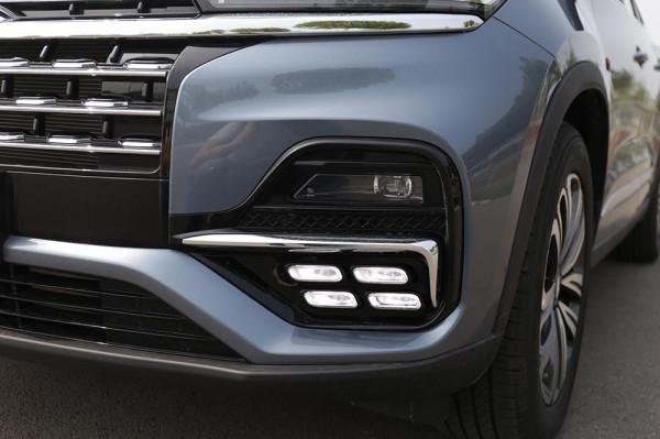 試駕瑞虎8鯤鵬版:動力感受足夠讓人驚喜 細節設計也沒落下 試駕瑞虎8鯤鵬版:動力感受足夠讓人驚喜 細節設計也沒落下