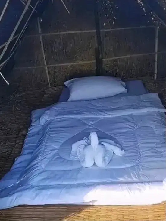 這張老照片只認得出成龍和賈玲，其他兩個是誰？