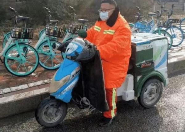 985畢業生掃大街,211畢業生送快遞,還有3類學生正被社會淘汰 985畢業生掃大街,211畢業生送快遞,還有3類學生正被社會淘汰