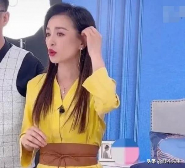 有了很多錢和特權,還想要很多愛?這些明星賣慘的樣子,真醜 有了很多錢和特權,還想要很多愛?這些明星賣慘的樣子,真醜