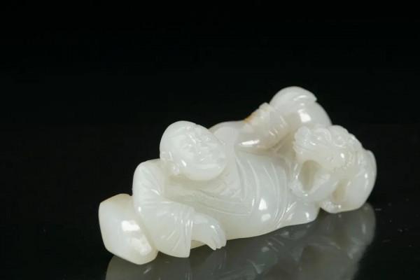 舊藏：和田白玉劉海戲金蟾把玩件