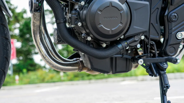 國產化,但依然很本田-CB400X靜態測評 國產化,但依然很本田-CB400X靜態測評