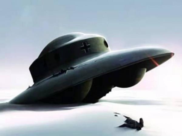 二戰時期，德國納粹研製的飛碟，用水和空氣做燃料，時速2200公里