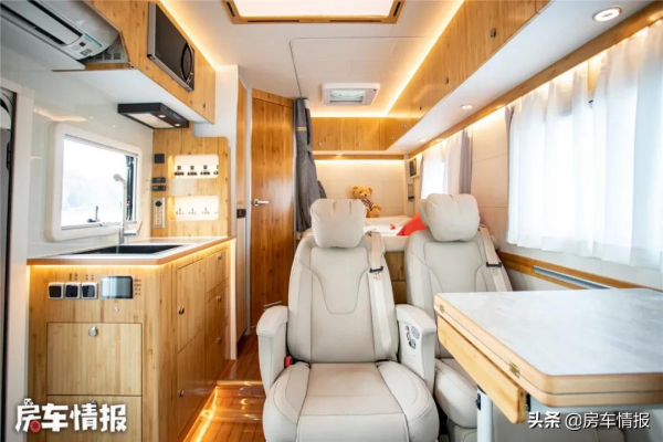 4座4臥的阿娜亞房車,帶12度電和350L水,還用竹子做傢俱真牛 4座4臥的阿娜亞房車,帶12度電和350L水,還用竹子做傢俱真牛