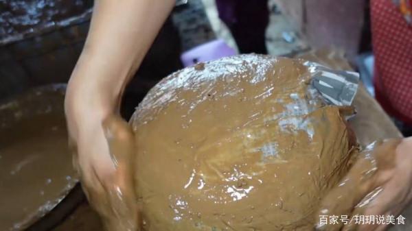 山東大叔做罈子美食,全國僅此一家,一天限量200個,不預約沒有 山東大叔做罈子美食,全國僅此一家,一天限量200個,不預約沒有