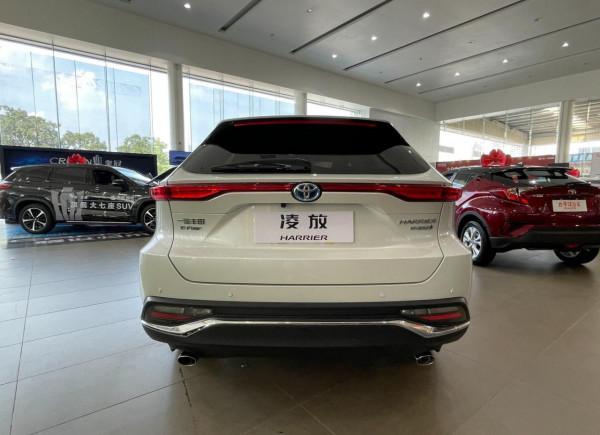 豐田凌放實車正式到店,年輕態外觀,燃油/混動任選,競爭冠道 豐田凌放實車正式到店,年輕態外觀,燃油/混動任選,競爭冠道