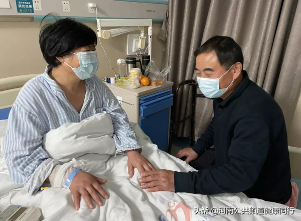 “保”字先行！河南這對中年夫妻的“保膝”故事